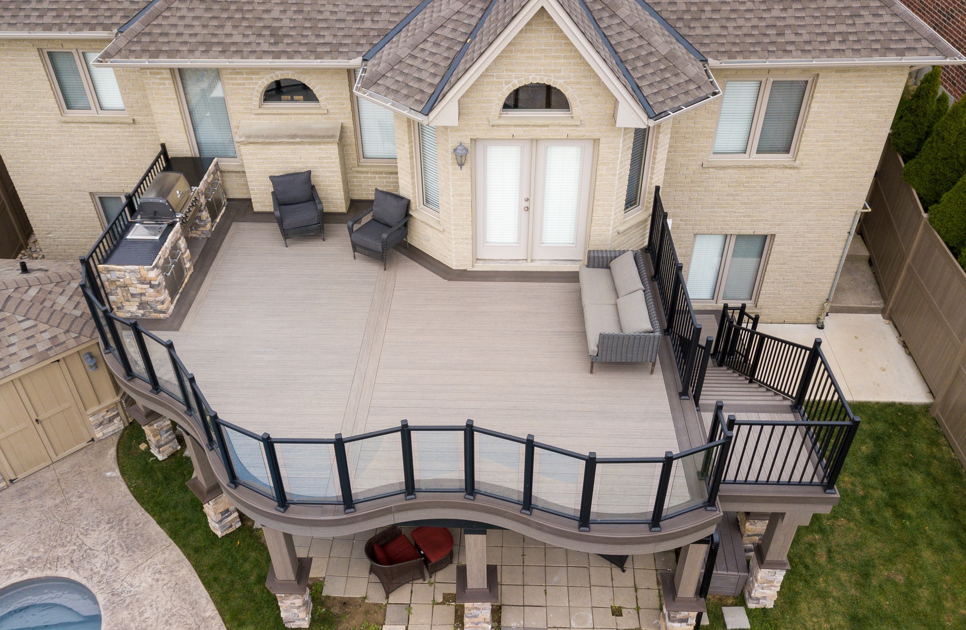 Hickory Dickory Decks Canada's Largest Composite Deck Builder